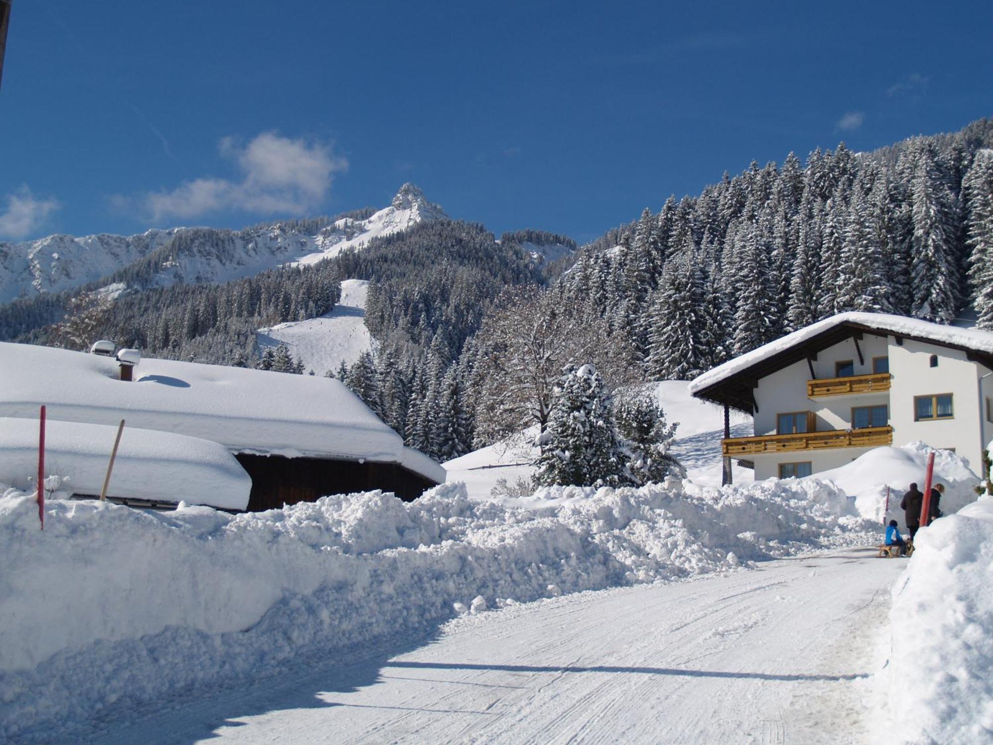 Pension Talblick In Waengle Bei Reutte Bagian luar foto